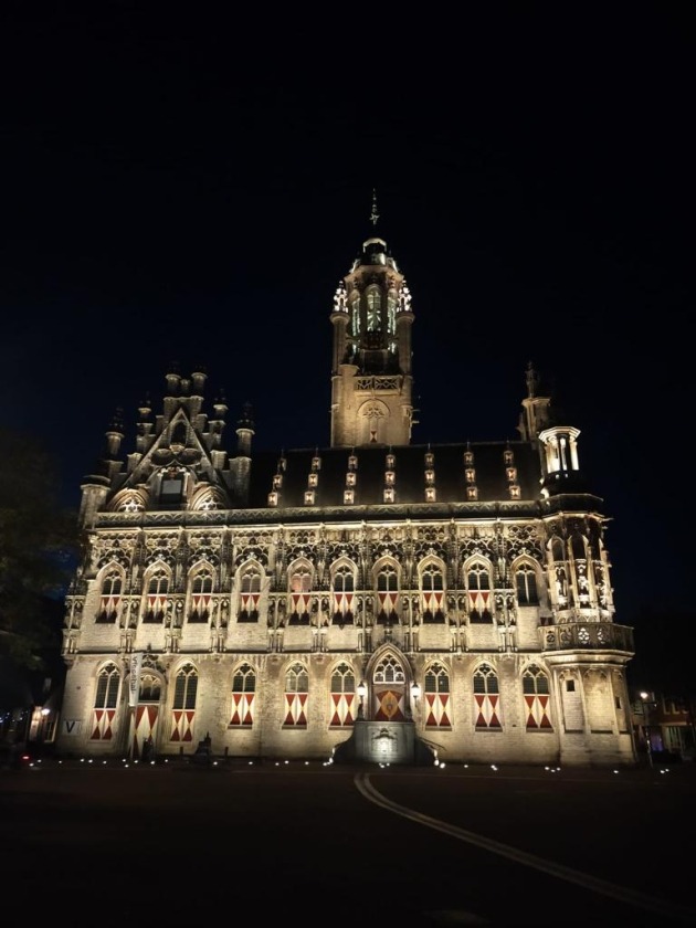 Stadhuis by night